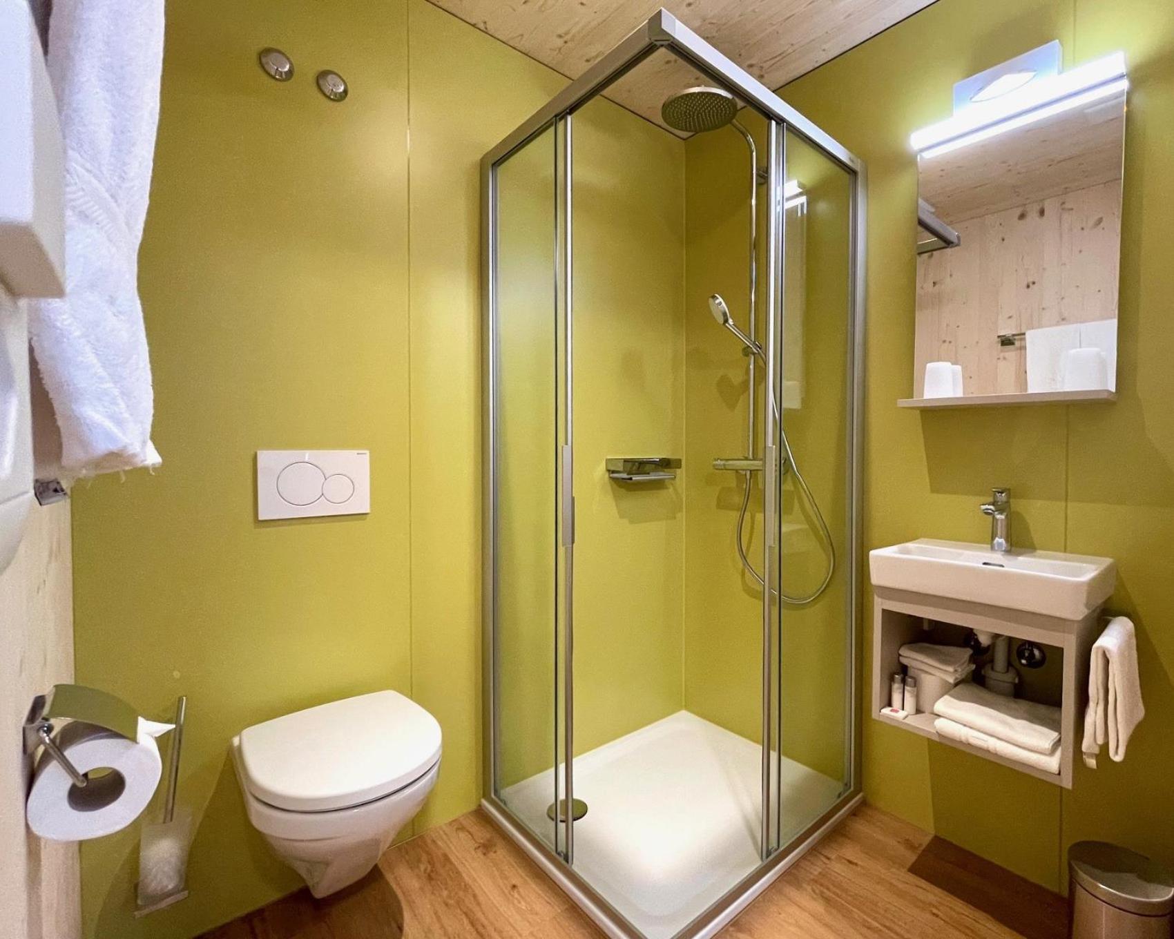 Boutique Und Bier Hotel Des Alpes Fiesch Bagian luar foto