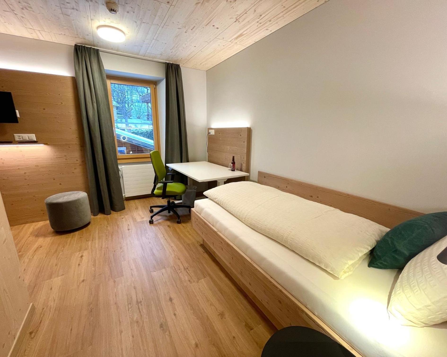 Boutique Und Bier Hotel Des Alpes Fiesch Bagian luar foto
