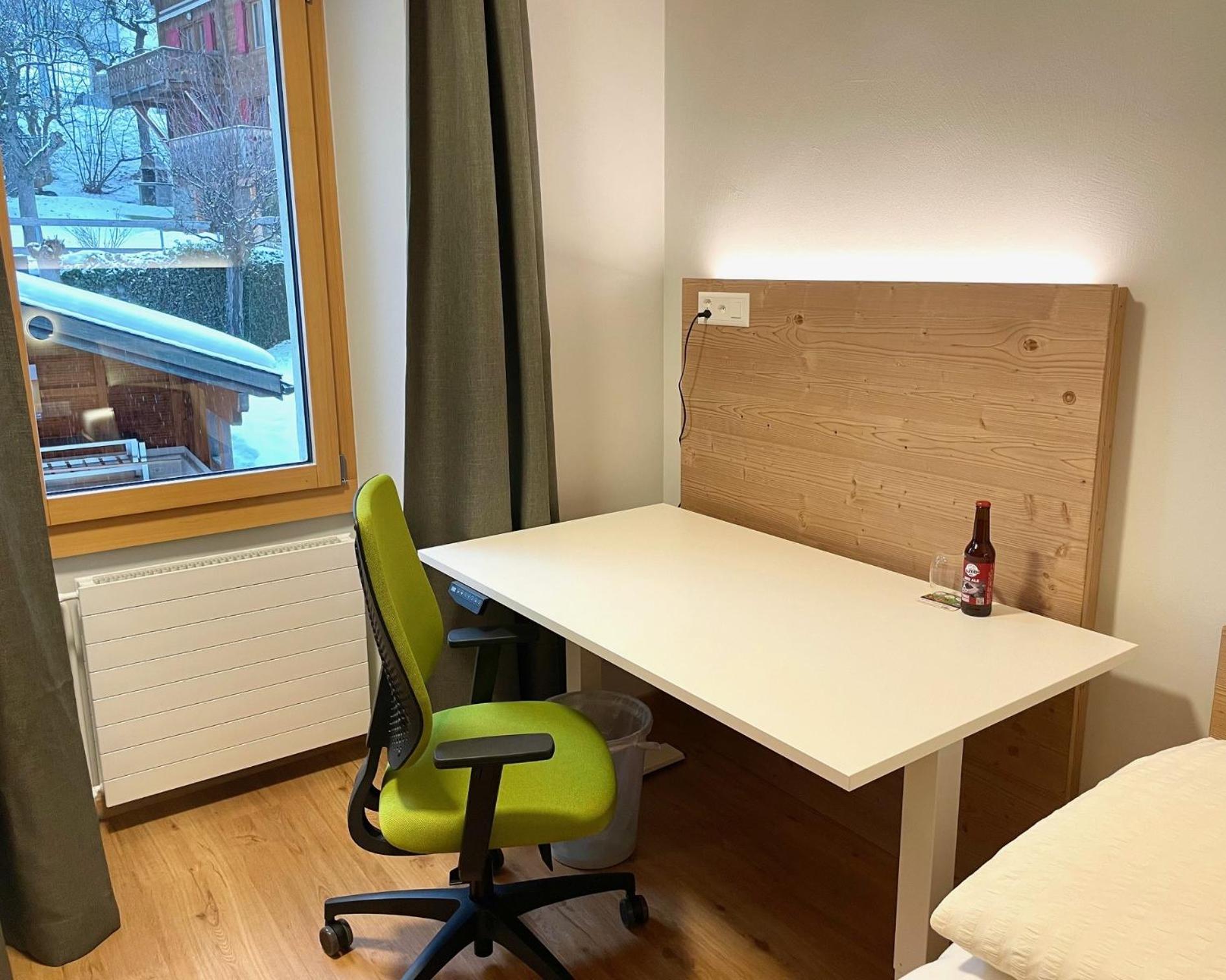 Boutique Und Bier Hotel Des Alpes Fiesch Bagian luar foto